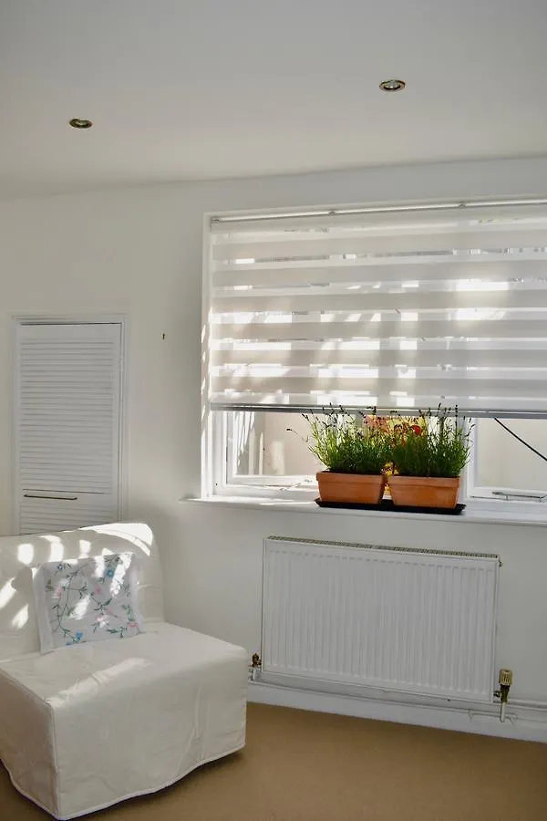 Trendy Studio Flat In Kemptown Village Brighton